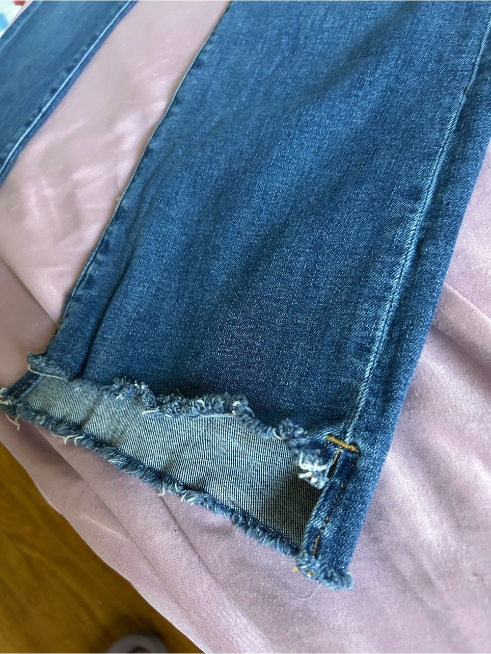 LOFT Curvy Kick Crop size 8, Medium Blue wash - Picture 4 of 7